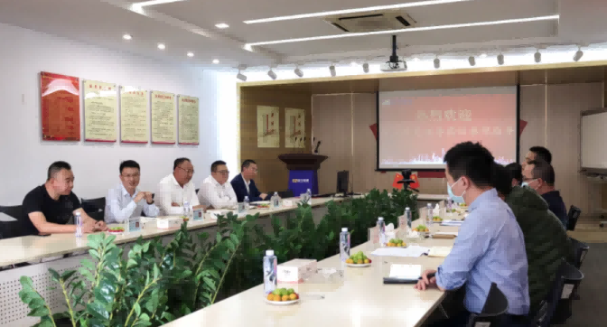 东莞市工信局与镇经发局领导莅临PA视讯参观指导
